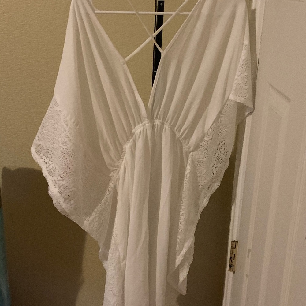 Cream Cover up NWT